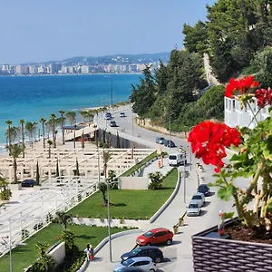 Gold 4* Vlorë